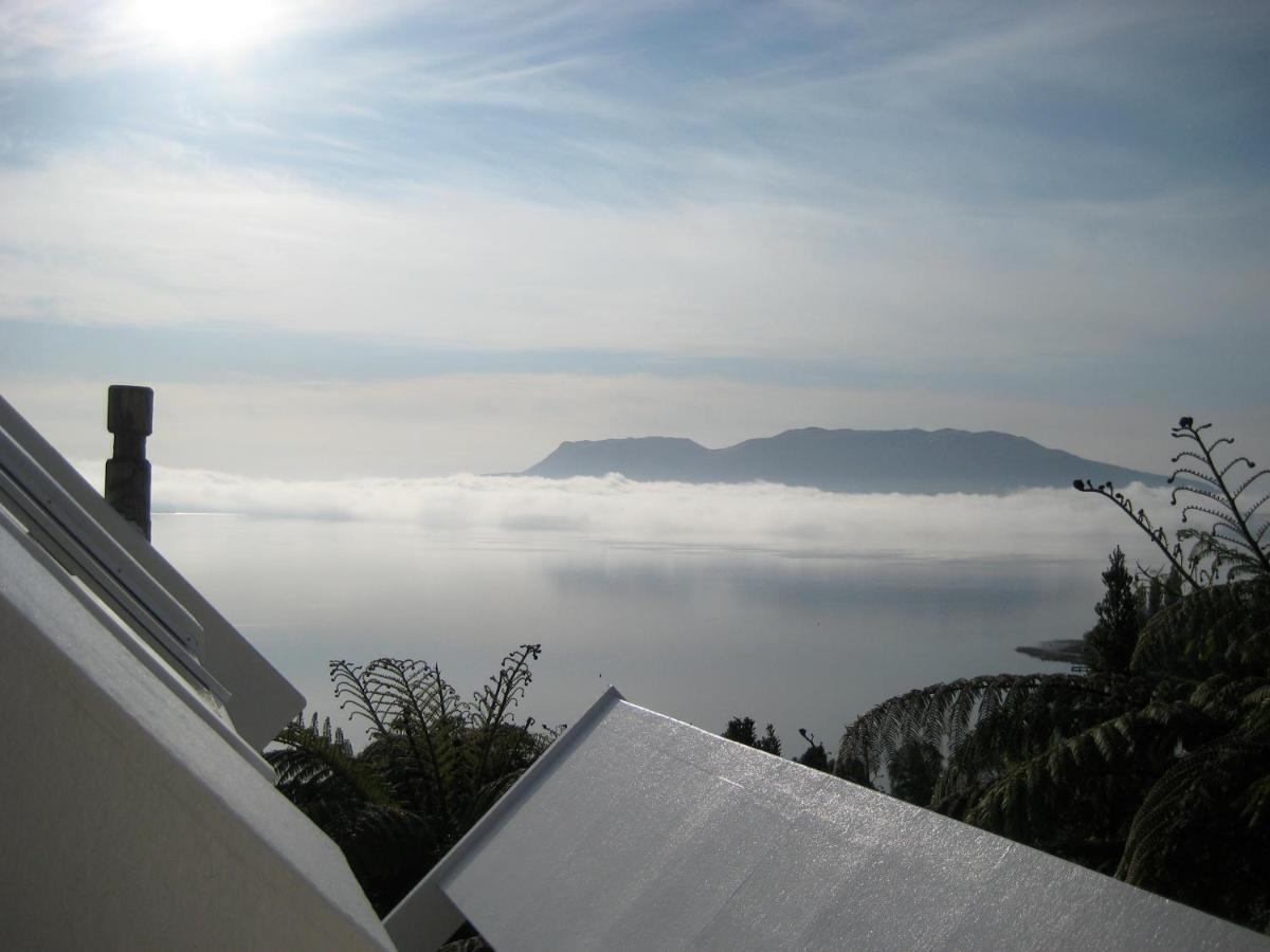 Te Whare -Lake Tarawera Tree-Top Nest Extérieur photo